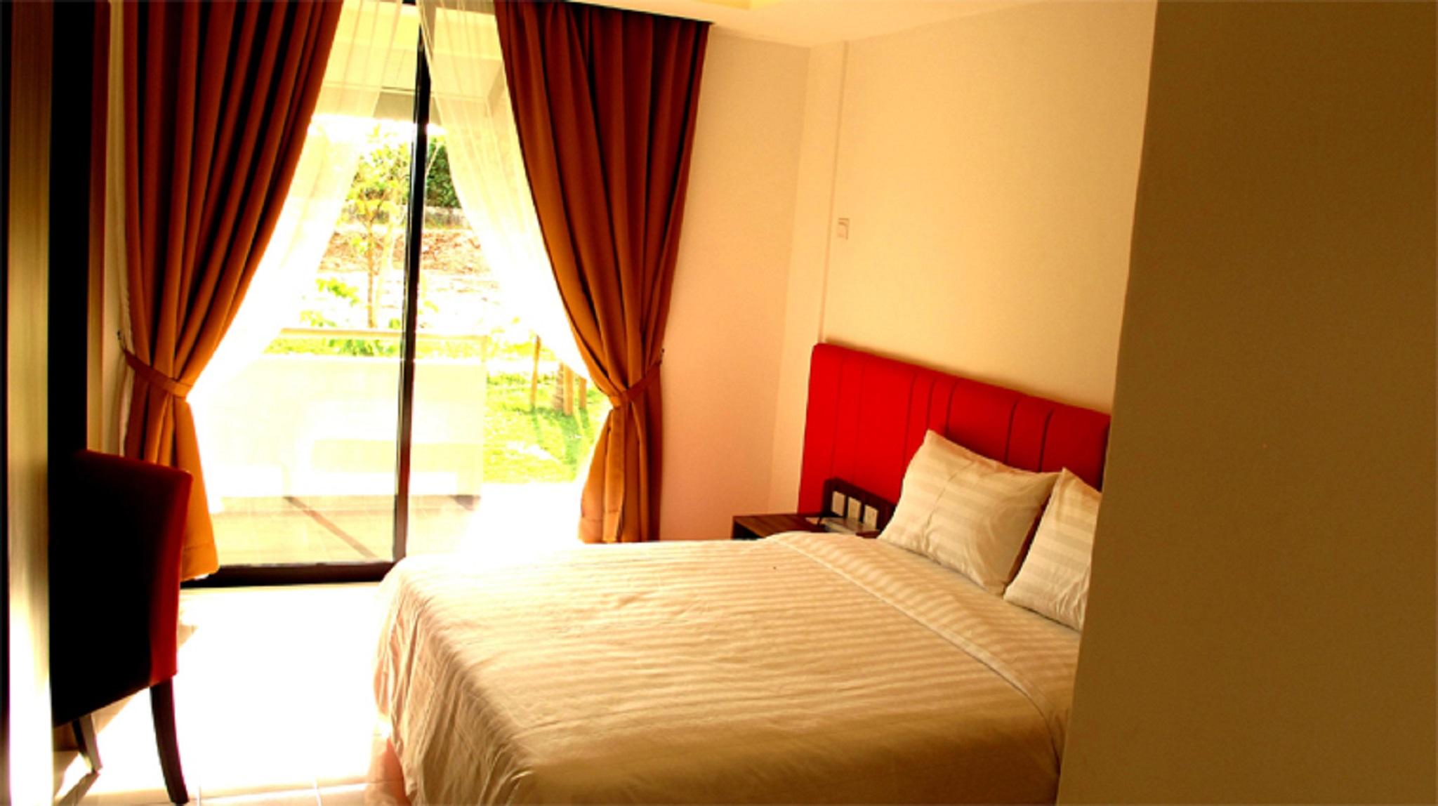 Alia Residence Business Resort Padang Mat Sirat Esterno foto
