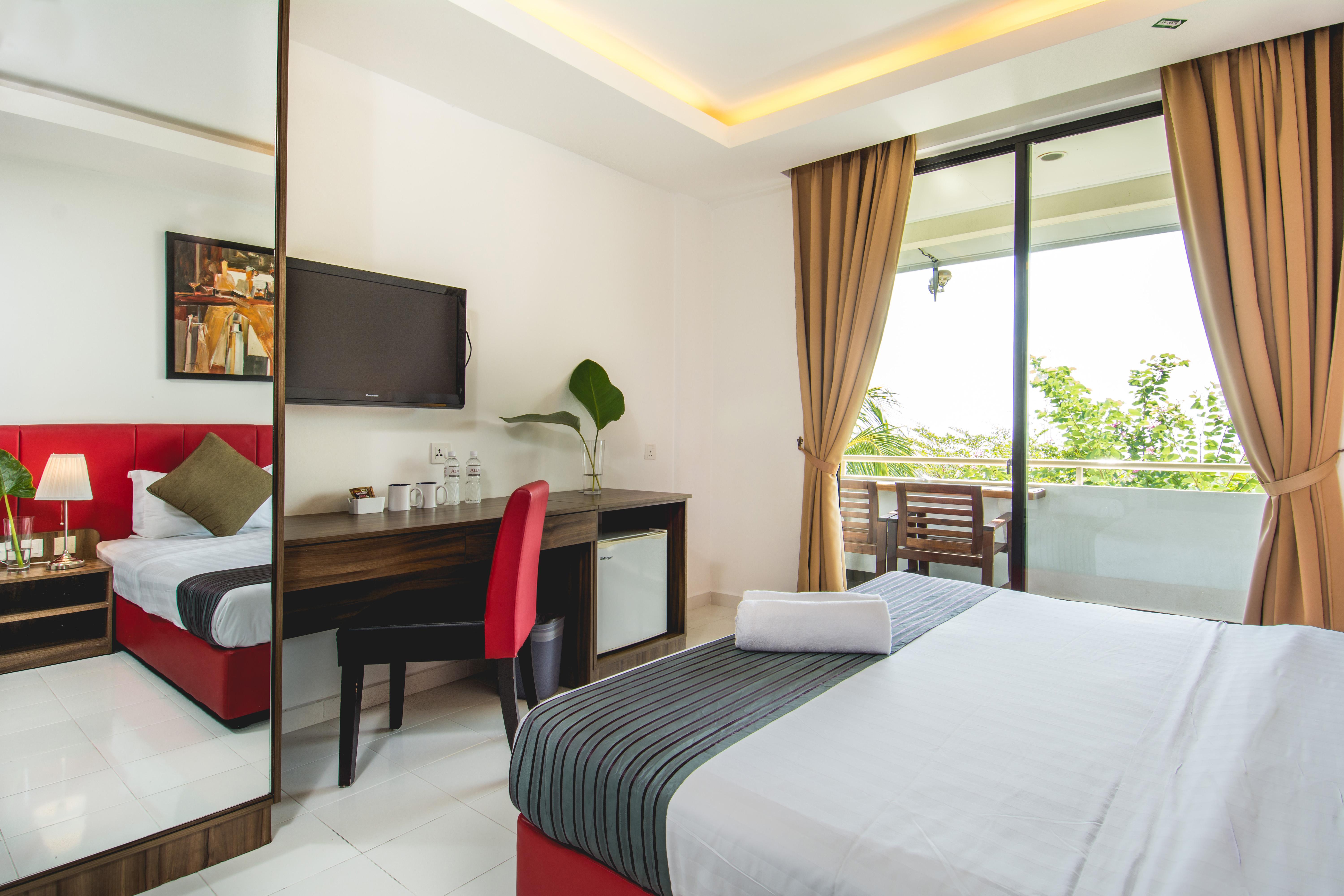 Alia Residence Business Resort Padang Mat Sirat Esterno foto