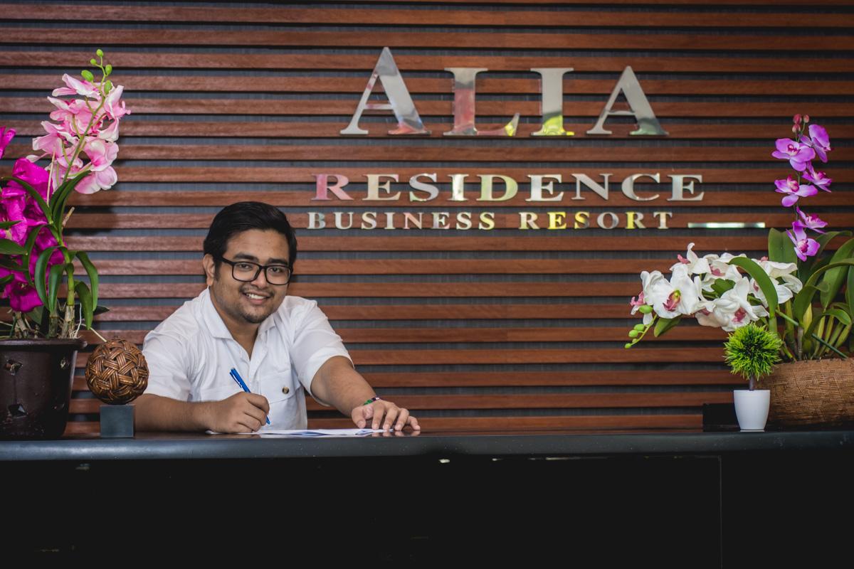 Alia Residence Business Resort Padang Mat Sirat Esterno foto