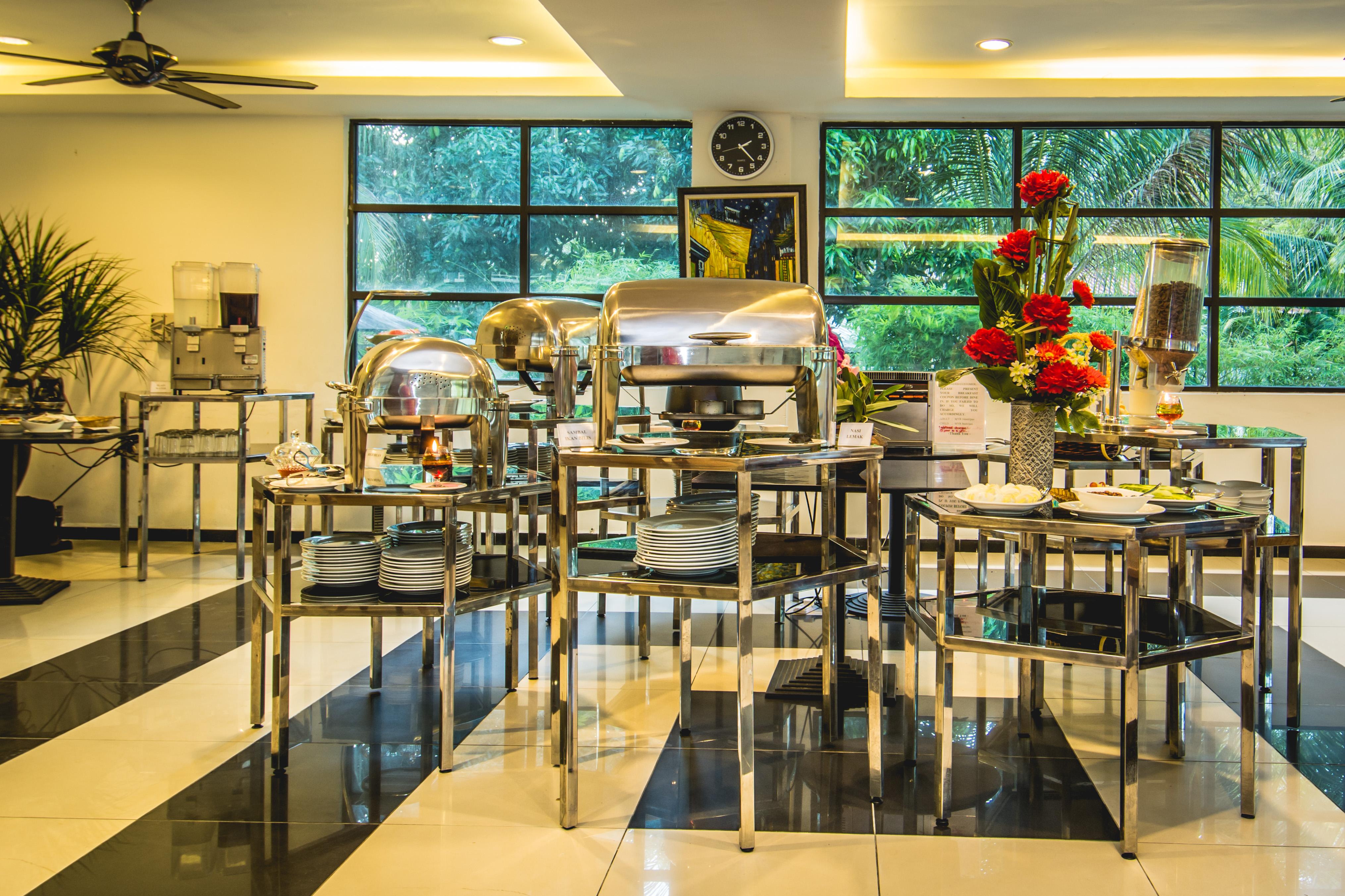 Alia Residence Business Resort Padang Mat Sirat Esterno foto