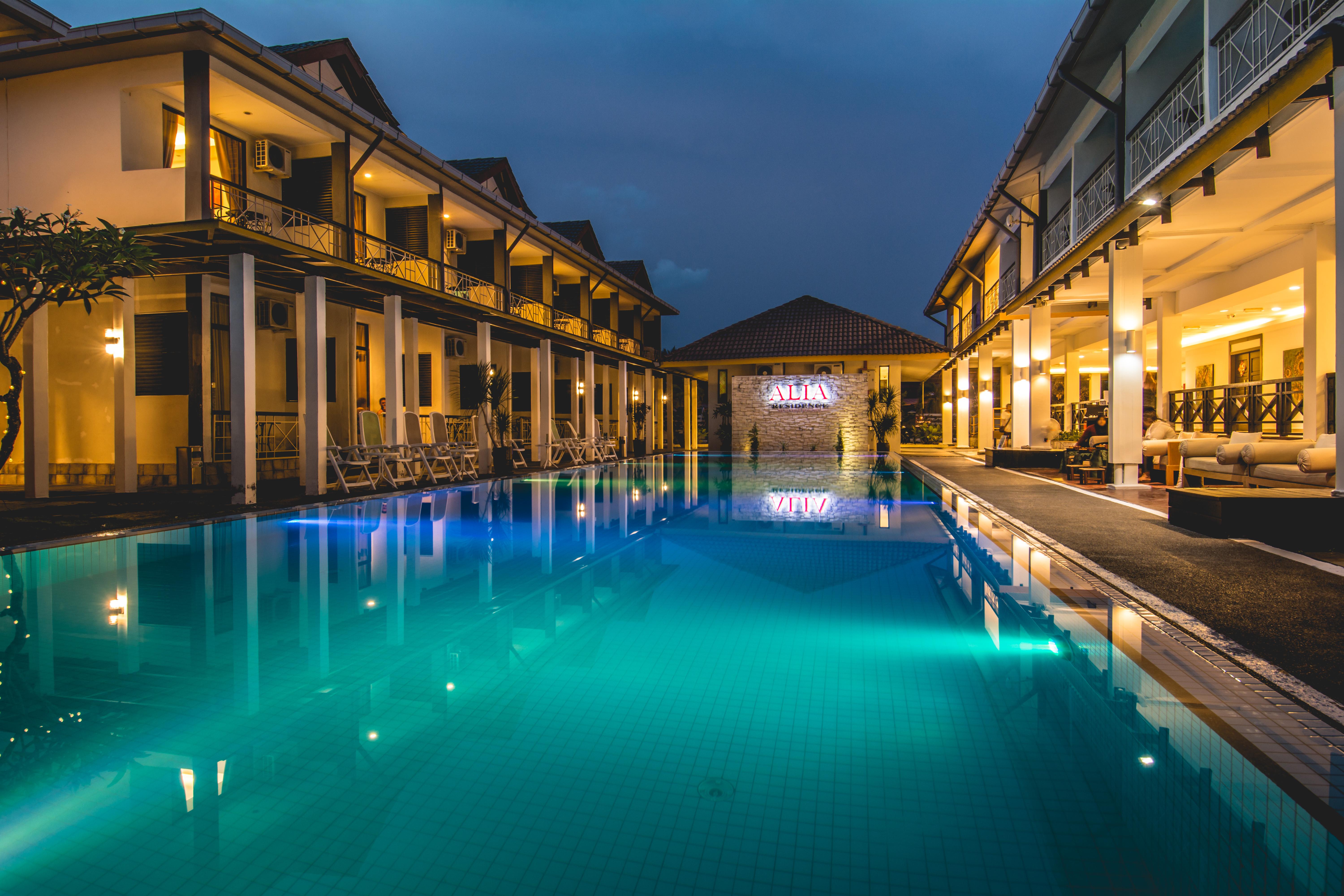 Alia Residence Business Resort Padang Mat Sirat Esterno foto