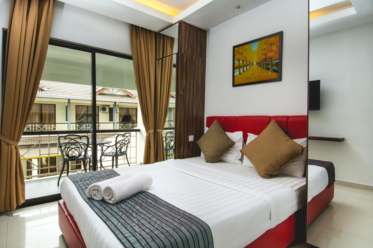 Alia Residence Business Resort Padang Mat Sirat Esterno foto
